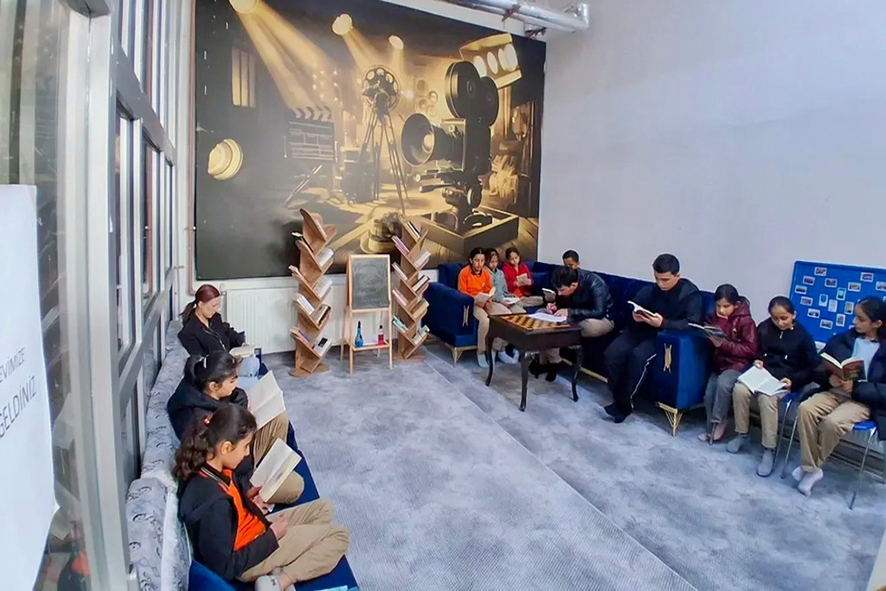 Selahaddin Eyyubi Ortaokulu Öğrencilerinden HÜDET Okuma Atölyesine Ziyaret