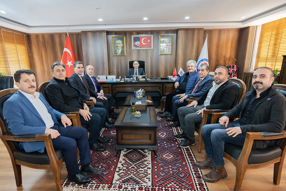 Kıbrıs Türk Denizcilik İşletmesi Genel Müdüründen Rektörümüze Ziyaret