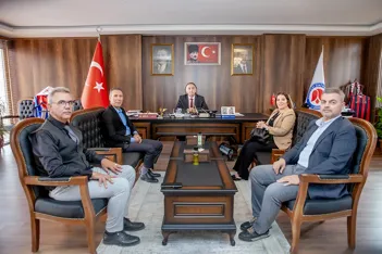 Van Yüzüncü Yıl Üniversitesi Öğretim Üyeleri Rektörümüzü Ziyaret Etti
