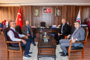Yüksekova Kaymakamı Mustafa Akın ve Cumhuriyet Başsavcısı Rıza Ünel’den Rektörümüze Ziyaret