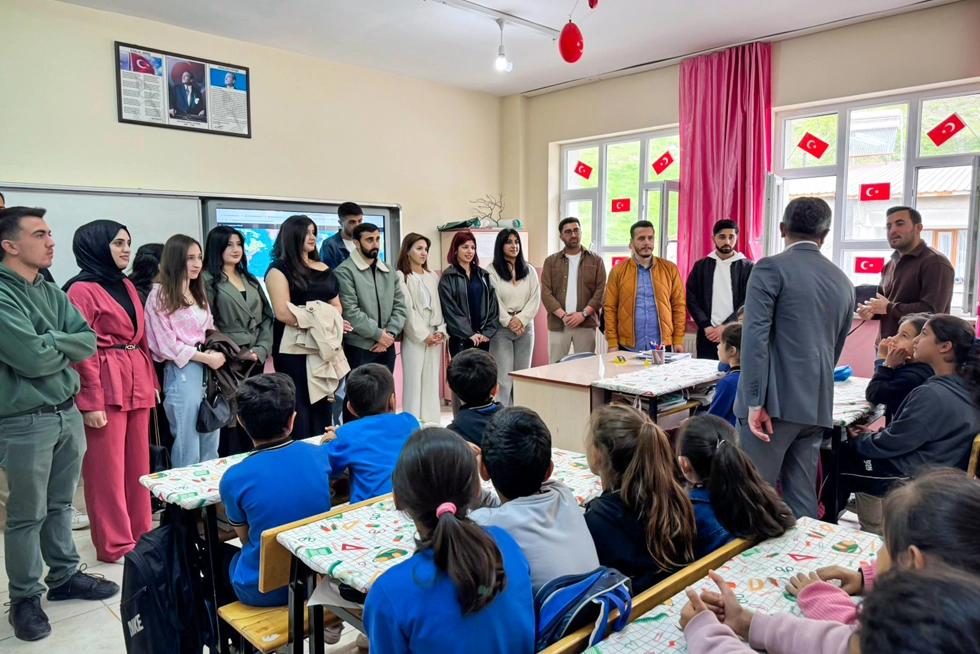 HÜDET’ten Bay Köy İlkokuluna Anlamlı Ziyaret