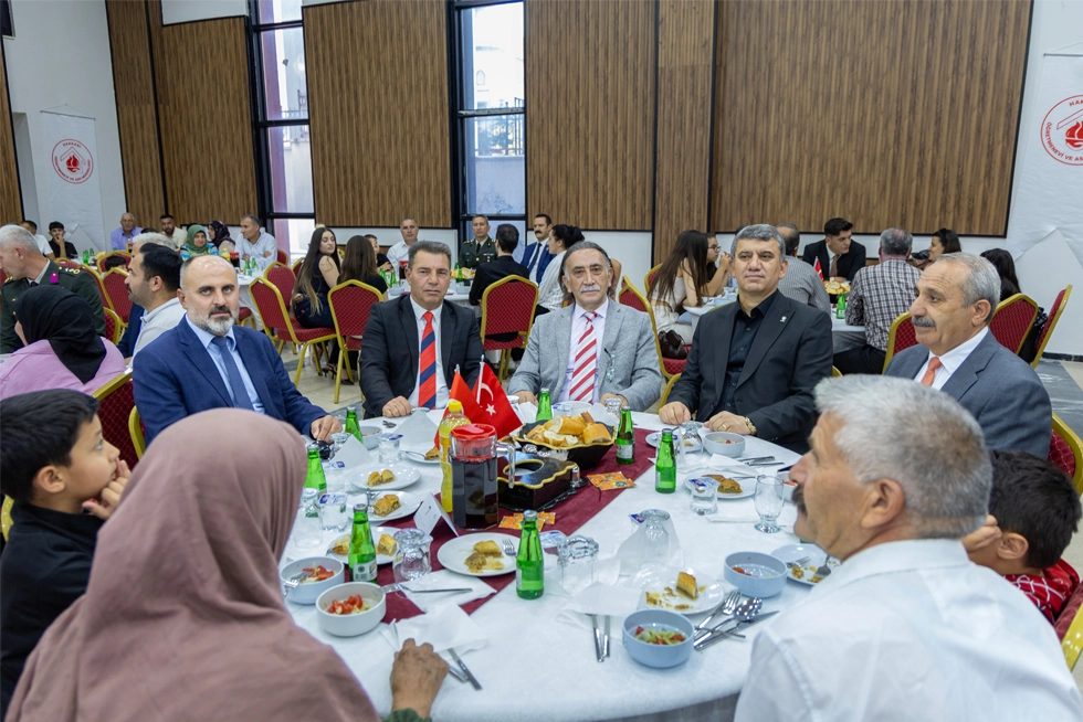 Rektörümüz Prof. Dr. Musa Gençcelep, Şehit ve Gazi Aileleri Onuruna Düzenlenen Akşam Yemeğine Katıldı
