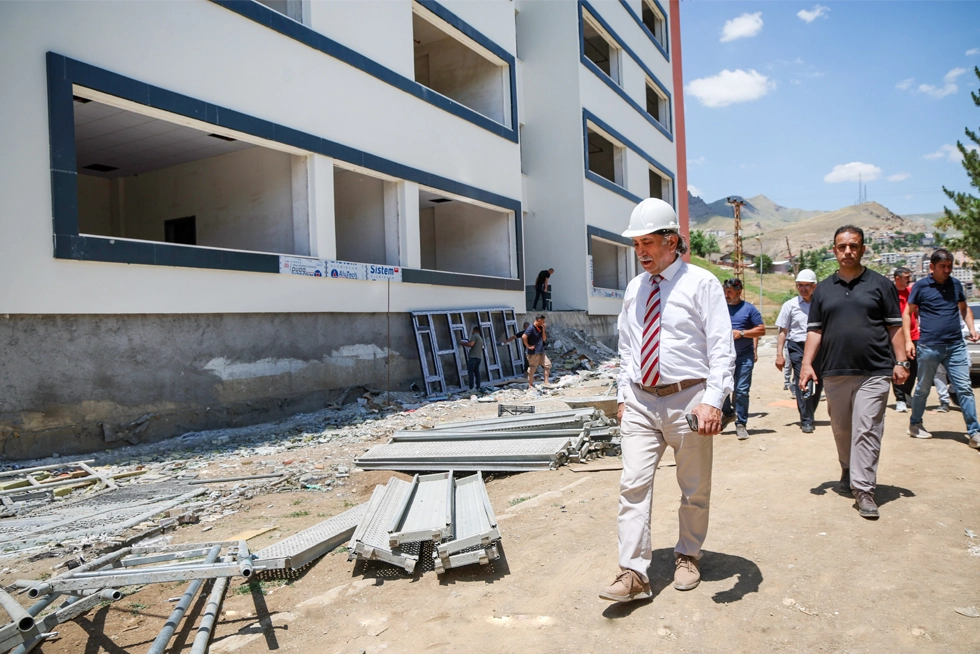 Rektörümüz Çölemerik MYO İnşaatını Yerinde İnceledi