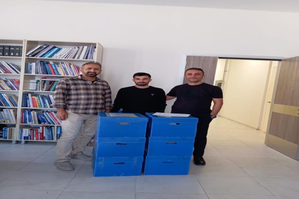 Yüksekova MYO'ya kitap Bağışı