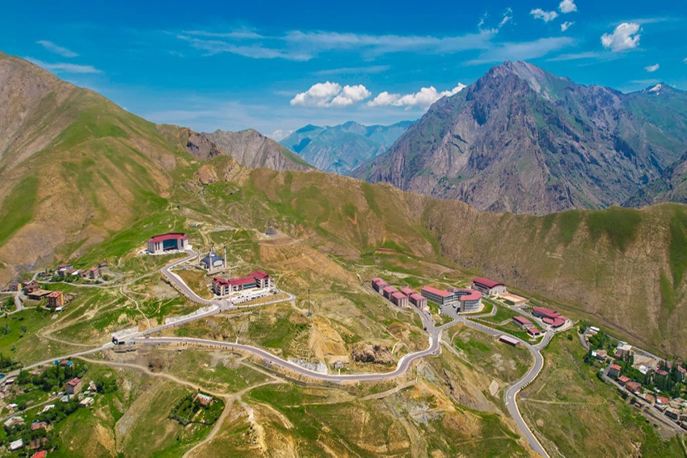 Üniversitemizden Reklam ve Tanıtım Faaliyetlerine Yeni Düzenleme