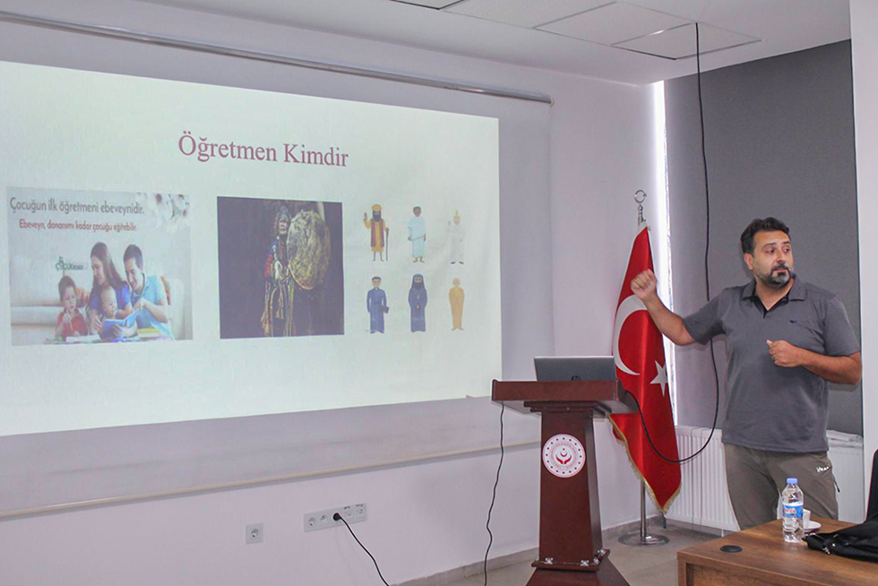 Öğretim Üyemiz Tarafından Eğitim Ortamının Yönetimi Konulu Eğitim Verildi