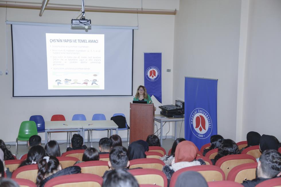 Üniversitemizde 20 Kasım Dünya Çocuk Hakları Günü Farkındalık Eğitimi Düzenlendi