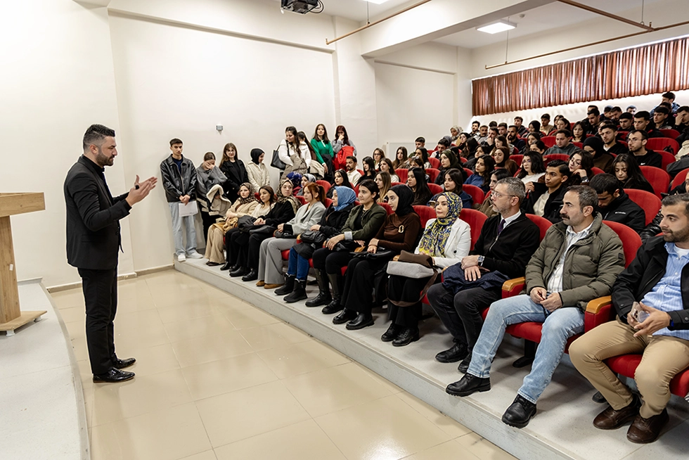 Üniversitemizde Çanakkale Zaferi Kapsamında Söyleşi Düzenlendi