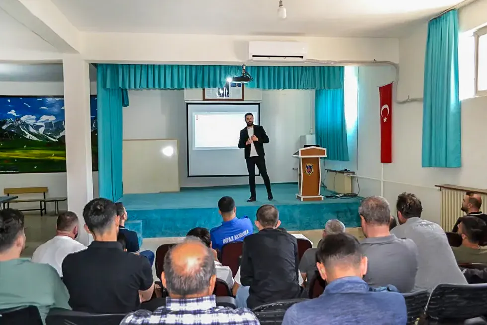 Hakkâri Cezaevi’nde 30 Ağustos ve Kurtuluş Mücadelesinin Önemi Anlatıldı