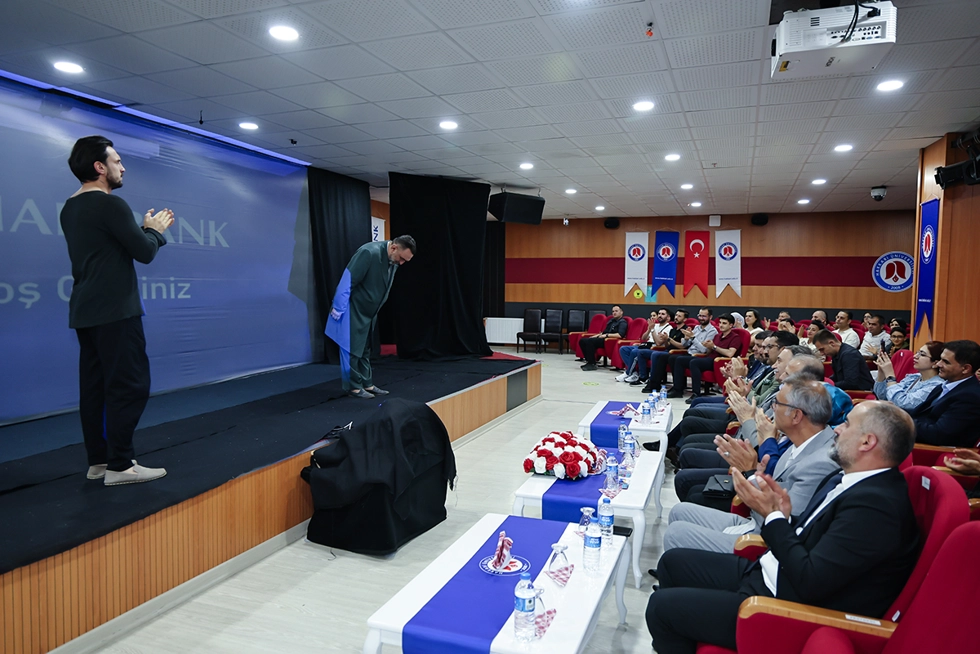 Üniversitemizde Firavunla Yüz Yüze Tiyatro Oyunu Sahnelendi
