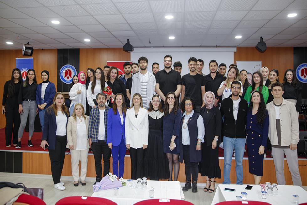 Üniversitemiz Sağlık Bilimleri Fakültesi tarafından Hemşirelik Haftası kapsamında bir etkinlik düzenlendi.