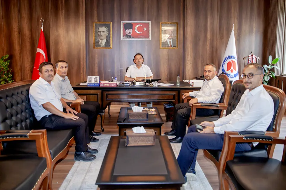 Hakkari İl Müftüsünden Rektörümüze Ziyaret