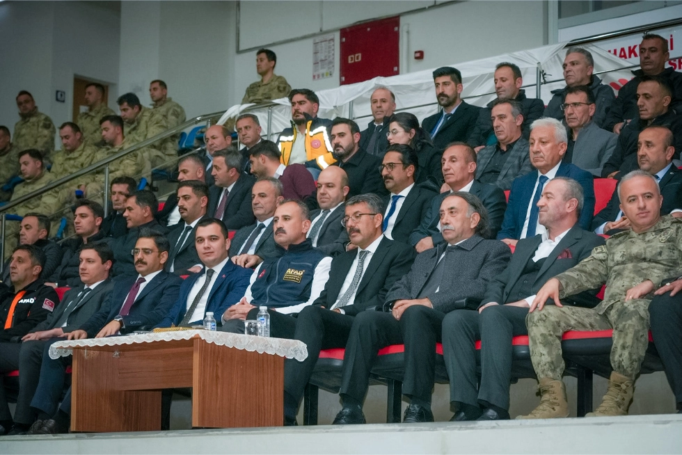 Rektörümüz AFAD Malzeme Teslim ve Sertifika Törenine Katıldı