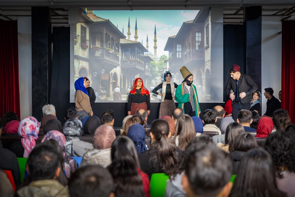 Üniversitemizde Tiyatro Etkinliği Düzenlendi