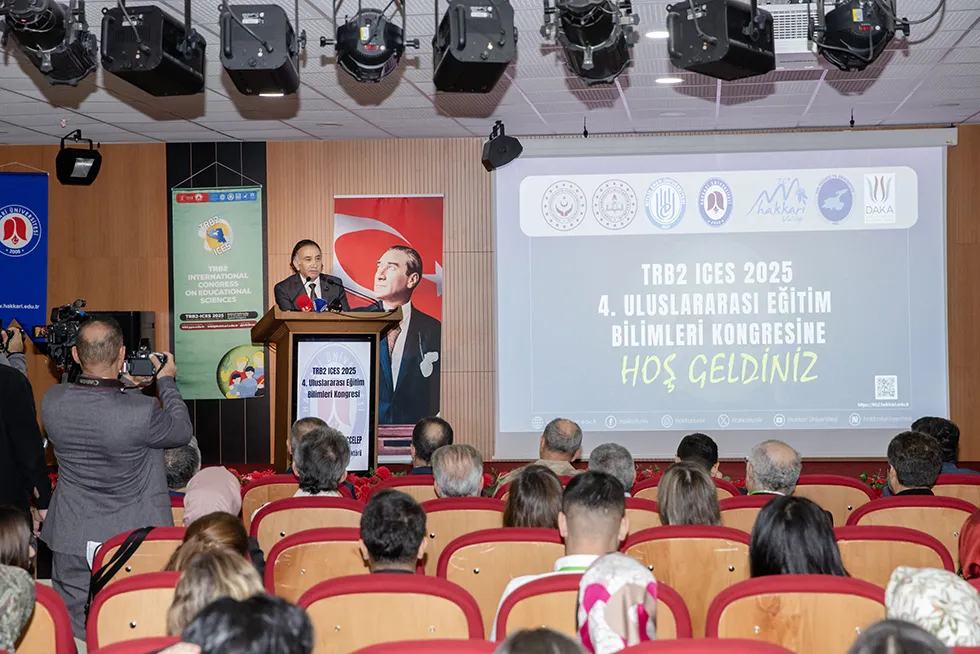 Üniversitemiz Ev Sahipliğinde TRB2 4. Uluslararası Eğitim Bilimleri Kongresi Başladı