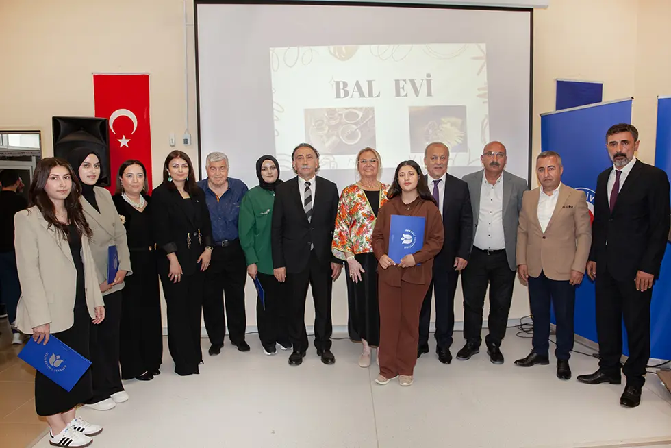 Üniversitemiz Genç Fikirler Yarışıyor-2 Projesinin Ödül Töreni Yapıldı