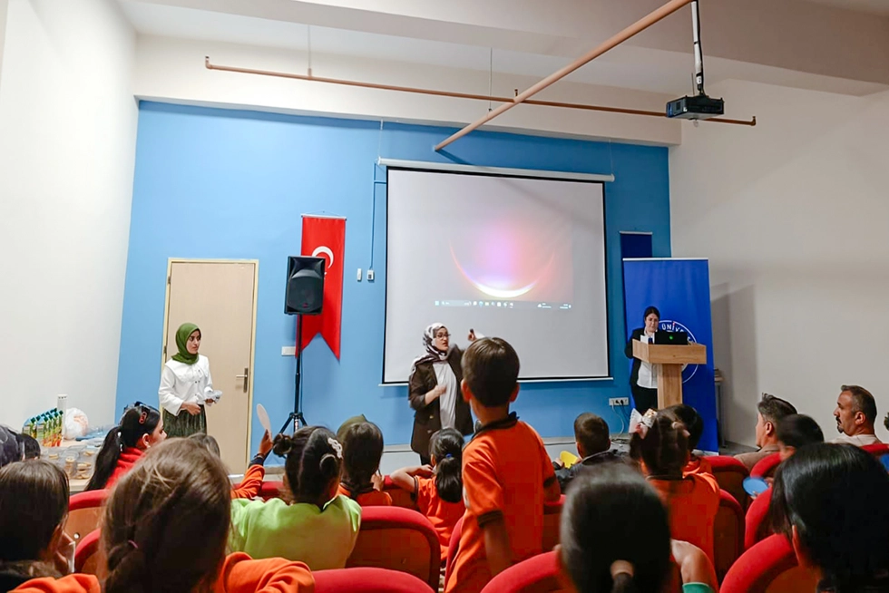 Üniversitemiz Çocuk Etkinlikleri Topluluğundan Duygularımı Yönetiyorum Etkinliği Düzenlendi 