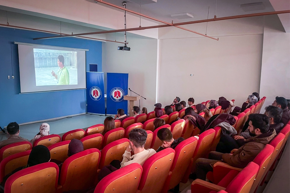 HÖZET Öğrenci Topluluğundan Film Gösterimi