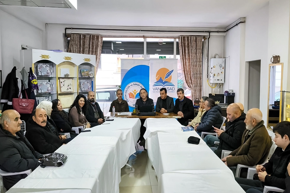 Rektörümüz Yazar ve Akademisyenlerle Bir Araya Geldi