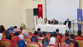 Üniversitemizde “Türk Edebiyatında Mevlid Geleneği ve Süleyman Çelebi'nin Vesiletü’n-Necat’ı” Konulu Söyleşi Düzenlendi - Resim 4