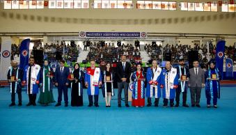 Üniversitemizde 2023-2024 Eğitim Öğretim Yılı Mezuniyet Töreni Gerçekleştirildi - Resim 3