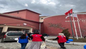 Hakkari Üniversitesi Damla Topluluğundan Çocuk Hasta Ziyareti - Resim 5