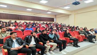 Yazar Oğuz Öğrencilerimizle Buluştu - Resim 1
