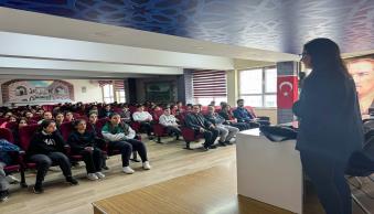 Üniversitemiz Tarafından “Herkes İçin Bilim” ve “Her Yerde Bilim” Seminerleri Düzenlendi - Resim 3
