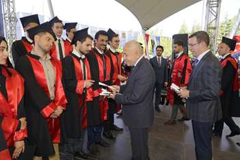 Rektörümüz Ankara Üniversitesi Hukuk Fakültesi Mezuniyet Törenine Katıldı